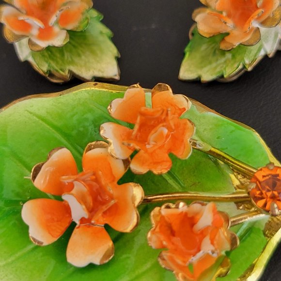 Vintage Austria Green and Orange Enamel & Rhinestone Brooch & Earring Set - Picture 5 of 7